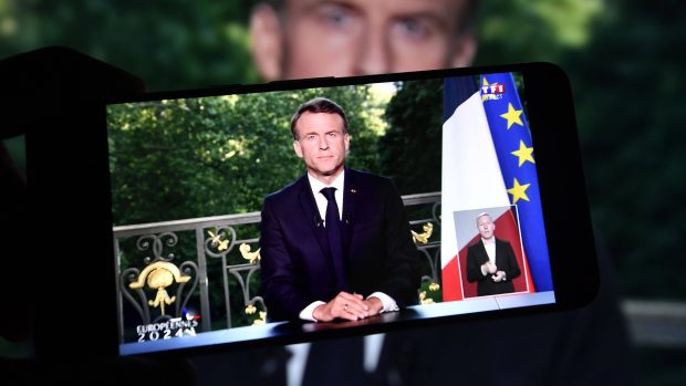 Francouzský prezident Emmanuel Macron oznámil, že rozpouští Národní shromáždění a vyhlásil předčasné volby