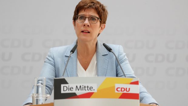 Annegret Krampová-Karrenbauerová rezignovala na předsedkyni německé CDU