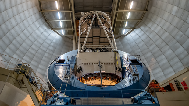 Mezinárodní tým vědců zahájil program DESI, ve kterém bude pomocí superteleskopu zkoumat nejen temnou energii, ale také gravitaci.