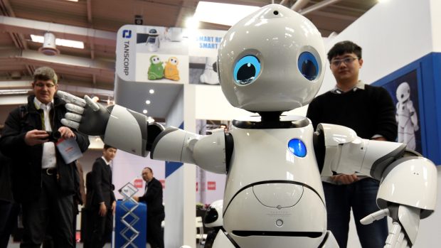 Robot na hannoverském veletrhu CeBIT