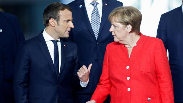 Francouzský prezident Emmanuel Macron a německá kancléřka Angela Merkelová.