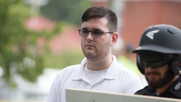 James Alex Fields mladší na demonstraci pravicových extremistů v Charlottesvillu.