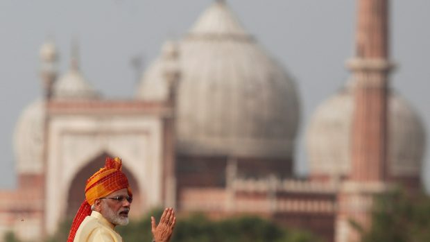 Indové slaví svůj den nezávislosti o den později než jejich soused Pakistán.