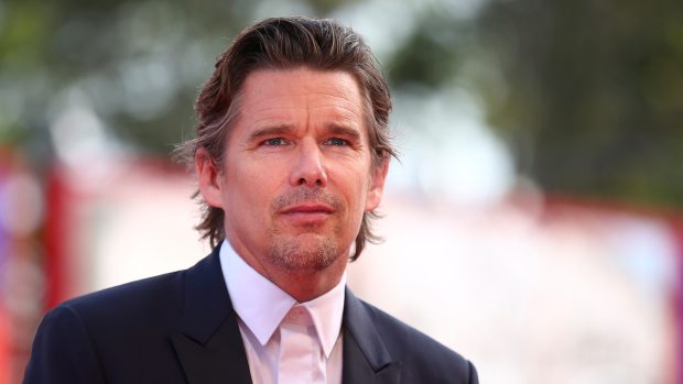 Americký herec Ethan Hawke na filmovém festivalu v Benátkách v roce 2017