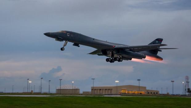 Americký nadzvukový bombardér B-1B