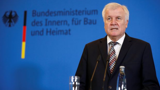 Německý ministr vnitra Horst Seehofer