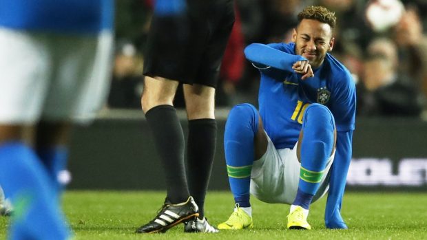 Neymar vydržel na hřišti jen pár minut