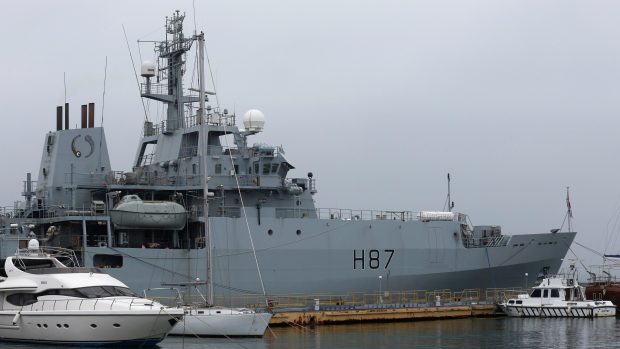 HMS Echo kotvící v Oděse