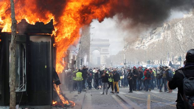 Žluté vesty protestovaly po osmnácté v řadě.