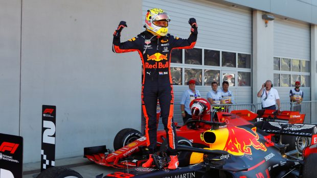 May Verstappen se raduje z vítězství.