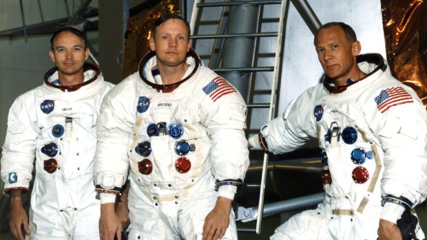 Posádka Apolla 11: (zleva) Michael Collins, Neil A. Armstrong a Edwin E. Aldrin (foto z července 1969)