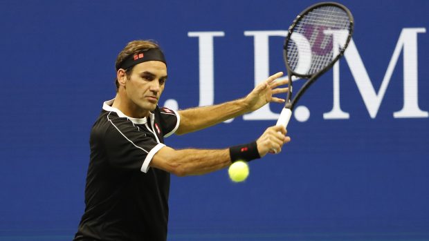 Roger Federer během utkání s Grigorem Dimitrovem ve čtvrtfinále US Open