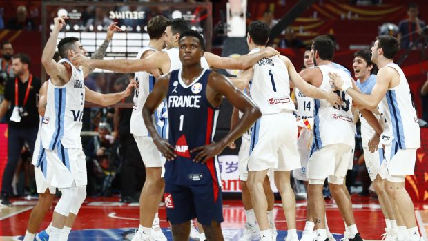 Argentinští basketbalisté se radují z postupu do finále mistrovství světa