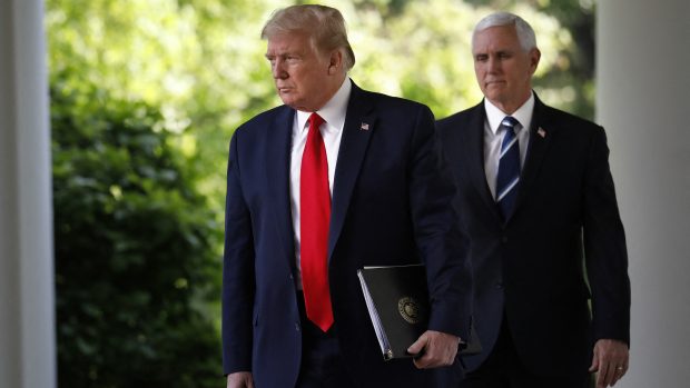 Americký prezident Donald Trump a viceprezident Mike Pence