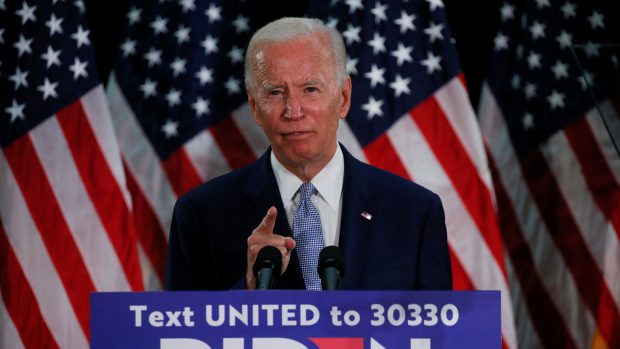 Bývalý americký viceprezident Joe Biden už má jistou nominaci pro nadcházející volební souboj s Donaldem Trumpem. Před srpnovým sjezdem Demokratické strany totiž na svou stranu získal potřebný počet delegátů