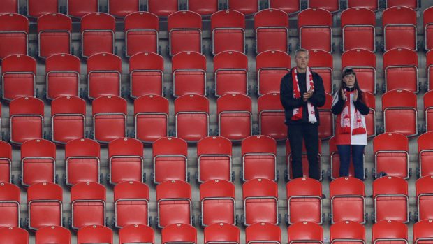 Komorní atmosféra na stadionu Slavie v Edenu