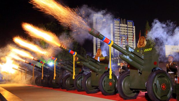 Severokorejský režim uspořádal vojenskou přehlídku