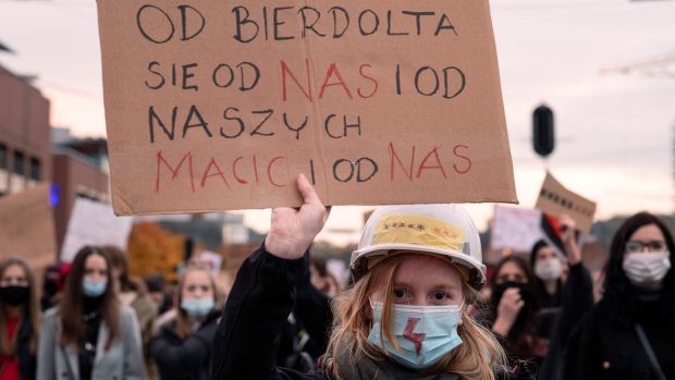 Již několikátý den za sebou pokračují v Polsku demonstrace za právo na potrat