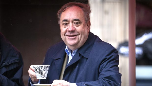 Do politického boje doslova před pár týdny vstoupila nová strana, kterou vede bývalý skotský premiér Alex Salmond (na snímku)