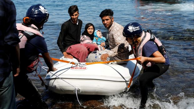 Násilí a ponižování. Řecké úřady na hranici regionu Evros porušují lidská práva migrantů