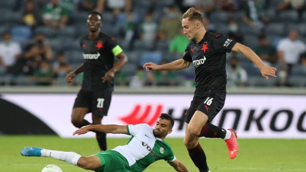 Slávistický útočník Jan Kuchta v utkání proti Maccabi Haifa