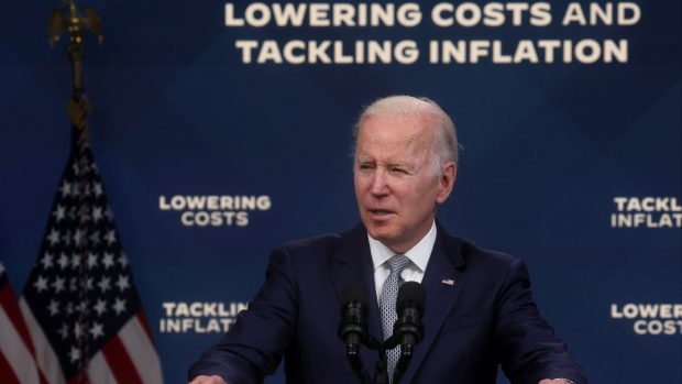 Joe Biden na květnové tiskové konferenci k inflaci ve Spojených státech