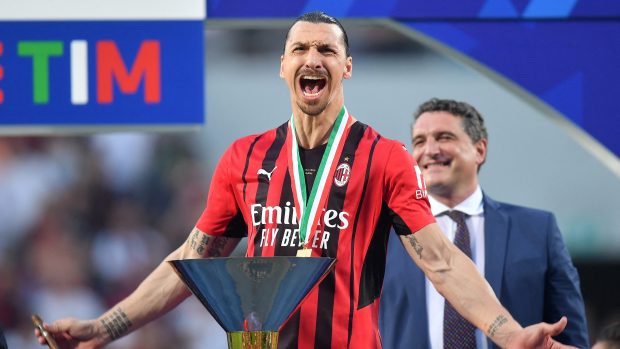 Zlatan Ibrahimović slaví zisk italského titulu