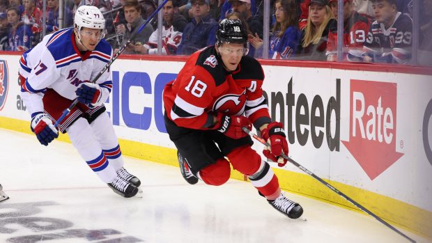 Útočník Ondřej Palát v sedmém zápase prvního kola play off NHL dvěma asistencemi přispěl New Jersey k postupové výhře 4:0 nad NY Rangers