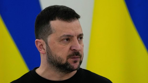 Ukrajinský prezident Volodymyr Zelenskyj na tiskové konferenci ve Vilniusu