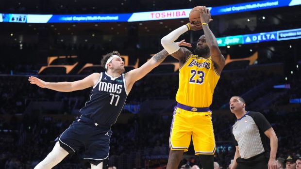 Dallas v NBA podlehl Los Angeles Lakers 112:127