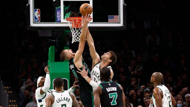 Boston Celtics porazili Milwaukee Bucks 122:119