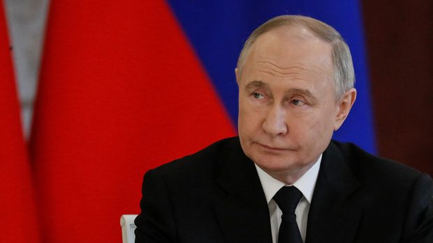 Ruský prezident Vladimir Putin na schůzce s bahrajnským králem šajchem Hamad bin Ísá Chalífou