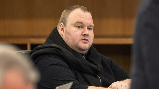 Německý technologický podnikatel Kim Dotcom během soudního slyšení v Aucklandu na Novém Zélandu (archivní foto, 2015)