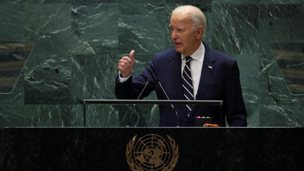 Svět nesmí odvracet zrak od války na Ukrajině, řekl Biden. USA nepoleví ve své podpoře napadené země