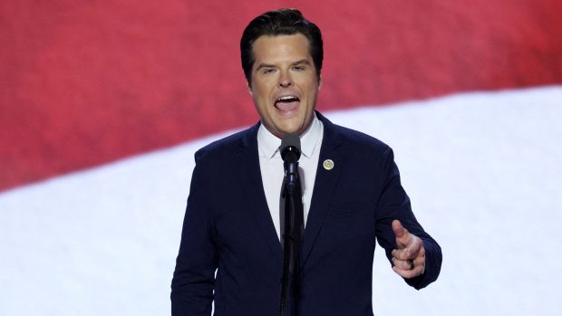 Republikán Matt Gaetz hovoří během třetího dne Republikánského národního sjezdu v sále Fiserv Forum v Milwaukee ve Wisconsinu, USA, 17. července 2024