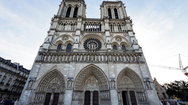 Katedrála Notre-Dame se slavnostně otevře v sobotu 7. prosince