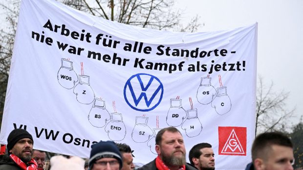 Stávkující pracovníci firmy Volkswagen