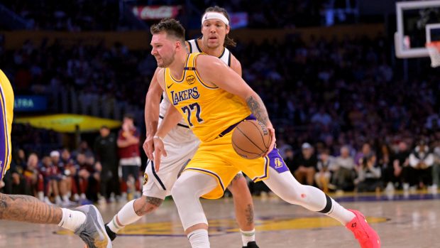 Basketbalisté Denver Nuggets prohráli s Los Angeles Lakers 108:120