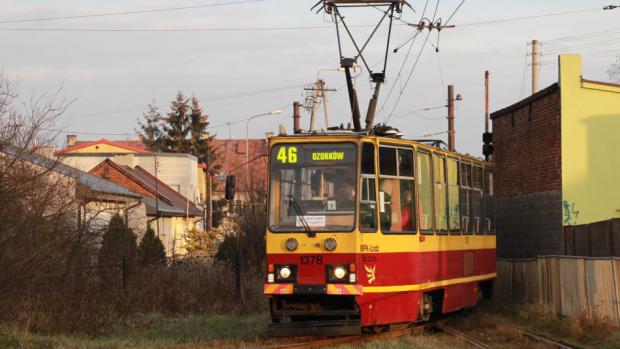 Polská tramvajová linka číslo 46 mezi Lodží a Ozorkówem jezdila 96 let.