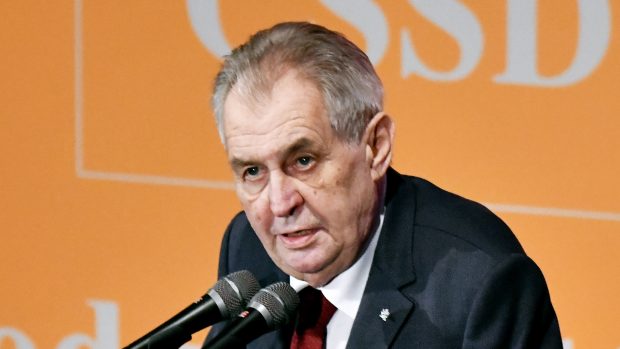 Prezident Miloš Zeman na sjezdu ČSSD prohlásil, že strana má obrovský potenciál. Pro menšiny by ale podle něj neměla zapomínat na většinu