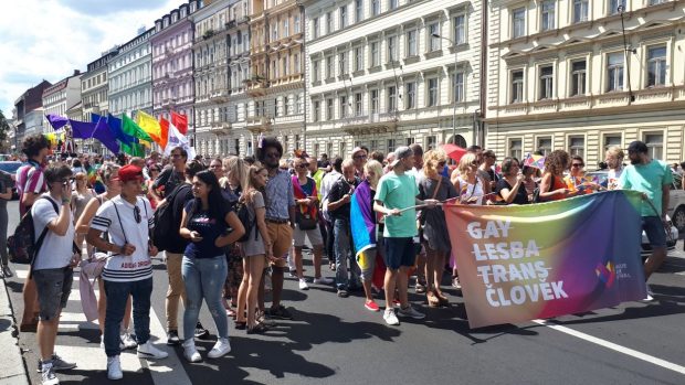 Behem Prague Pride Bude V Sobotu Omezen Provoz V Praze Pruvod Pujde Z Vaclavskeho Namesti Na Letnou Irozhlas Spolehlive Zpravy