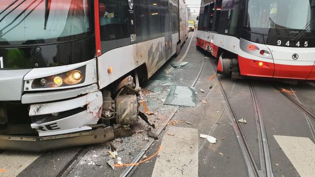 V centru Prahy u zastávky I. P. Pavlova se srazily dvě tramvaje