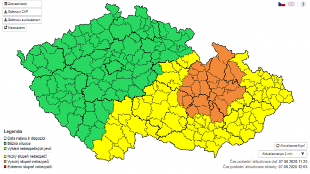 Český hydrometeorologický ústav rozšířil a zvýšil výstrahu před bouřkami, které v neděli odpoledne zasáhnou především východ země