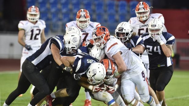 Finále ligy amerického fotbalu mezi týmy Ostrava Steelers a Prague Lions v červenci 2019