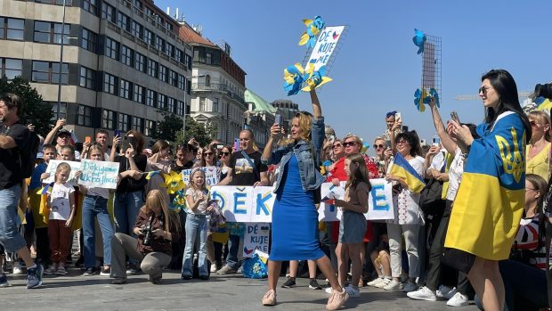 Prahou prošel Pochod vděčnosti. Ukrajinci chtěli vyjádřit poděkování za podporu, kterou jim Česko poskytlo