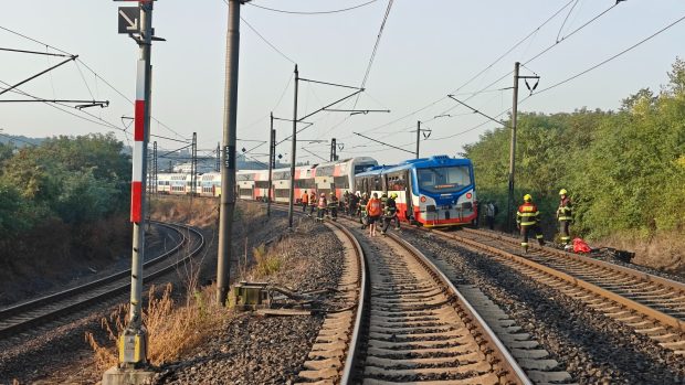 Srážka dvou osobních vlaků v pražské Libni