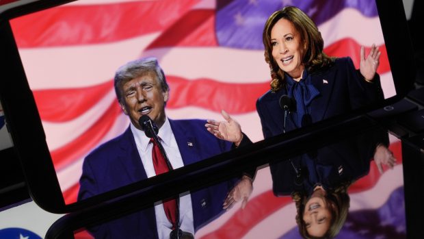 Republikánský kandidát Donald Trump a demokratka Kamala Harrisová