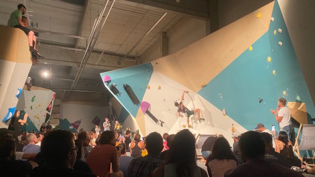 Adam Ondra se představil na akci v Ostravě, kde bylo otevřeno nové boulderingové centrum