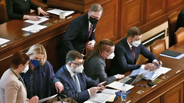 Vláda Petra Fialy (ODS) předložila návrh státního rozpočtu Poslanecké sněmovně
