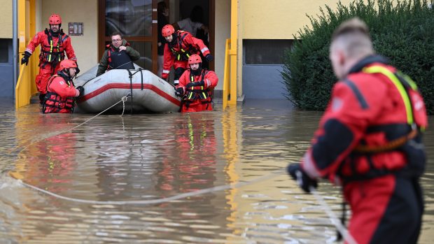 Evakuace. Kateřinky - dvanáctitisícová část Opavy čelí více než stoleté vodě